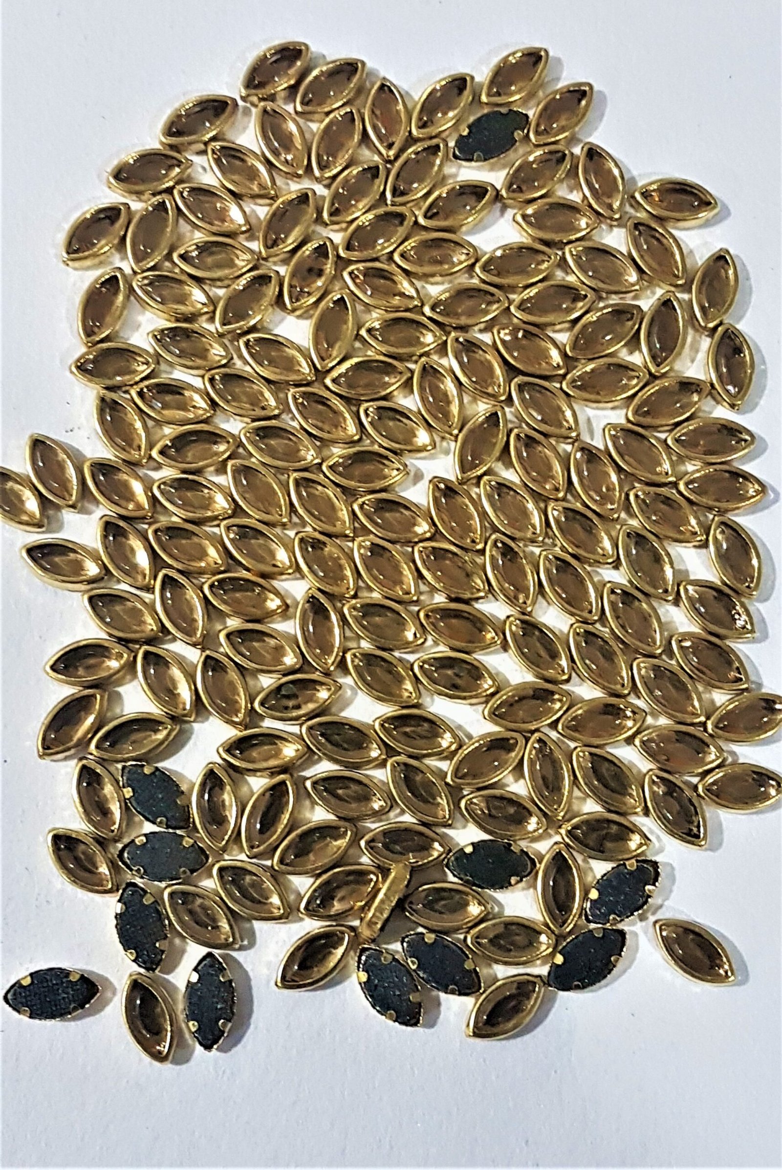 Kundan stone For Jewellery making, Bangles Embroidery Craft & Cloth Works, 3x6mm Eye Golden, 500 pieces
